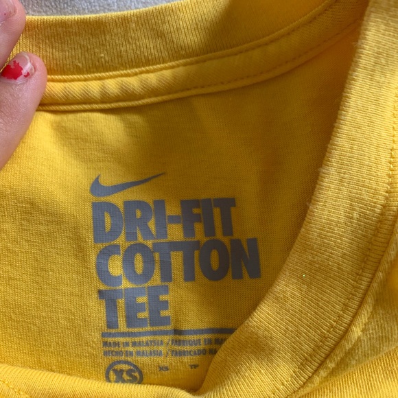 Nike shirt💘 - Picture 3 of 3